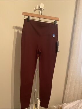 Skechers High-Waist Burgundy Leggings Medium